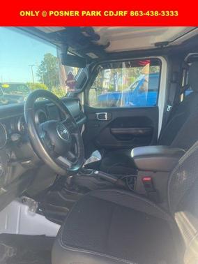 Bright White Clearcoat 2021 Jeep Gladiator Sport