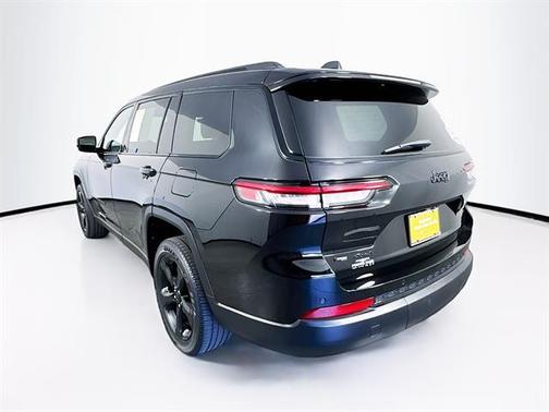 2022 Jeep Grand Cherokee L Laredo