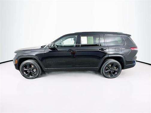 2022 Jeep Grand Cherokee L Laredo