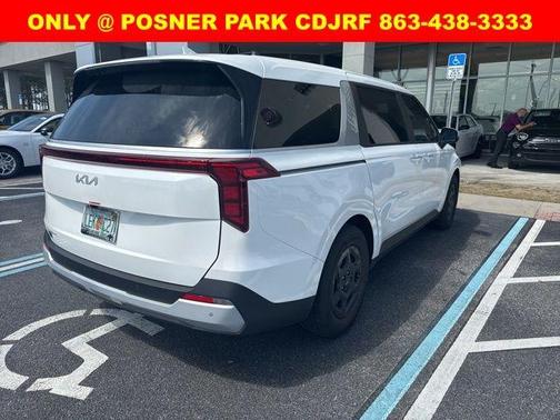 2025 Kia Carnival LXS