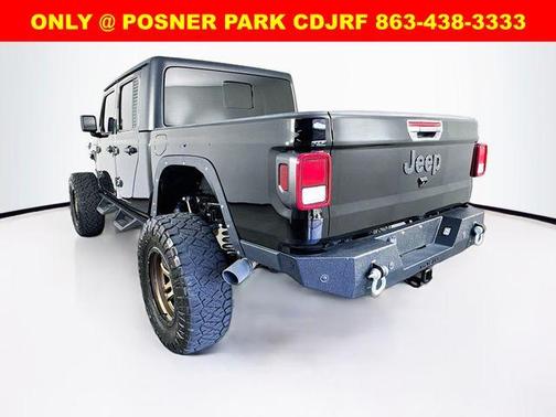 2022 Jeep Gladiator Sport
