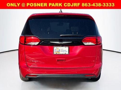 2026 Chrysler Voyager LX