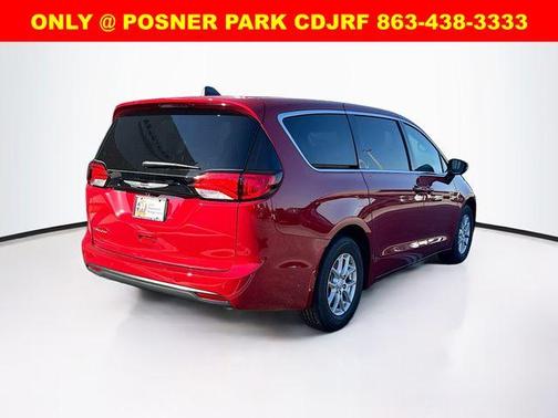 2026 Chrysler Voyager LX