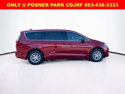 2026 Chrysler Voyager LX