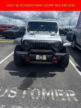 Silver 2022 Jeep Wrangler Unlimited Rubicon