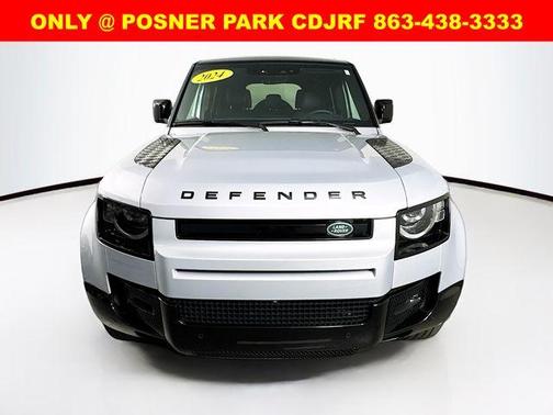 2024 Land Rover Defender P400 X-Dynamic SE