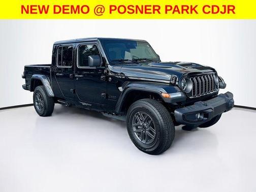 Black Clearcoat 2026 Jeep Gladiator Sport