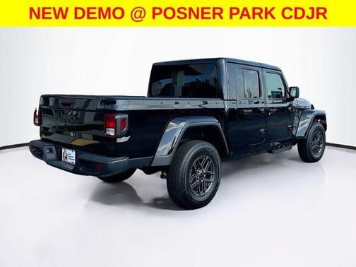 Black Clearcoat 2026 Jeep Gladiator Sport