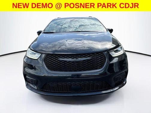 2025 Chrysler Pacifica Hybrid Select
