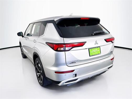 2023 Mitsubishi Outlander SE Special Edition