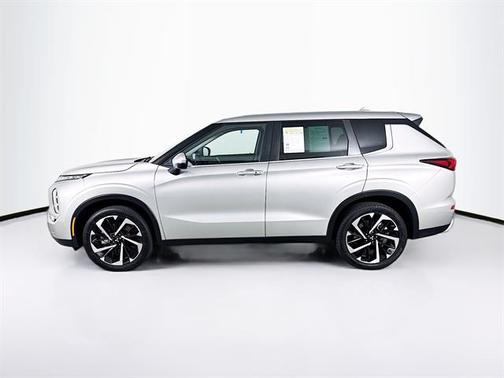 2023 Mitsubishi Outlander SE Special Edition