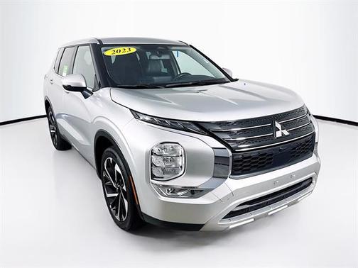 2023 Mitsubishi Outlander SE Special Edition