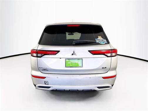 2023 Mitsubishi Outlander SE Special Edition