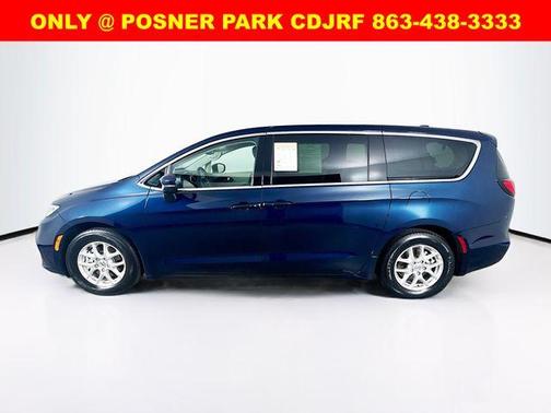 2023 Chrysler Pacifica Touring-L