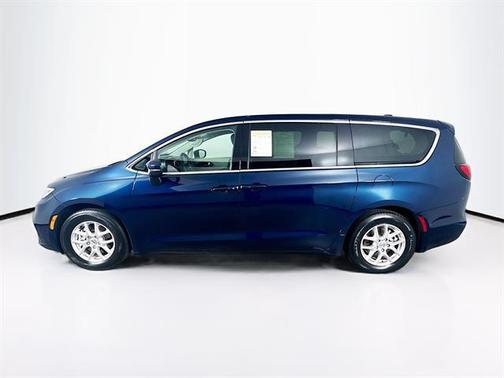 2023 Chrysler Pacifica Touring-L