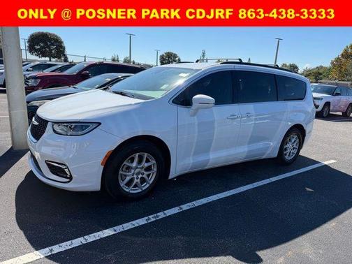 2022 Chrysler Pacifica Touring-L