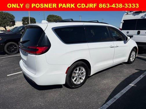 2022 Chrysler Pacifica Touring-L