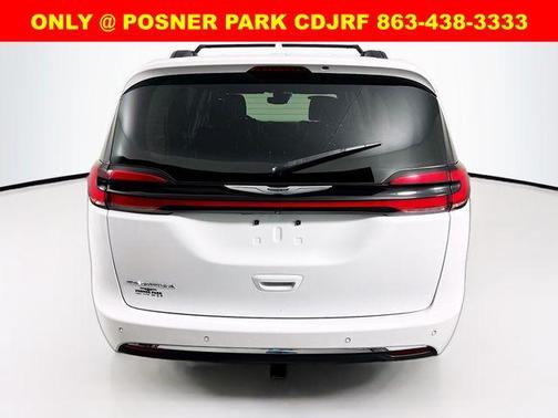 2022 Chrysler Pacifica Touring-L