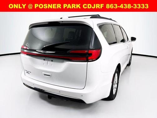 2022 Chrysler Pacifica Touring-L
