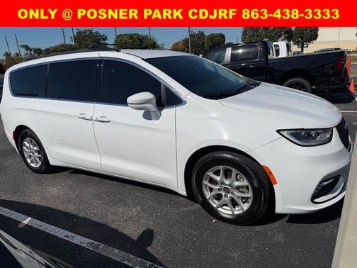 2022 Chrysler Pacifica Touring-L