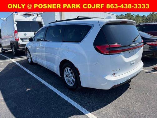 2022 Chrysler Pacifica Touring-L