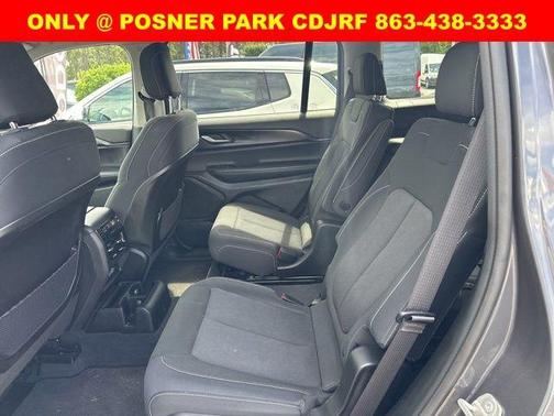 2023 Jeep Grand Cherokee L Laredo