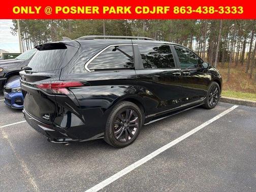 2021 Toyota Sienna XSE 7 Passenger