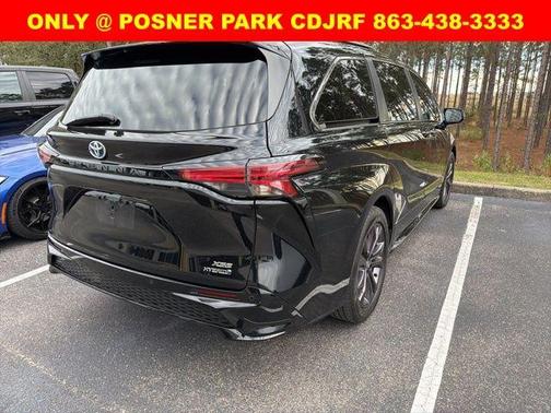 2021 Toyota Sienna XSE 7 Passenger
