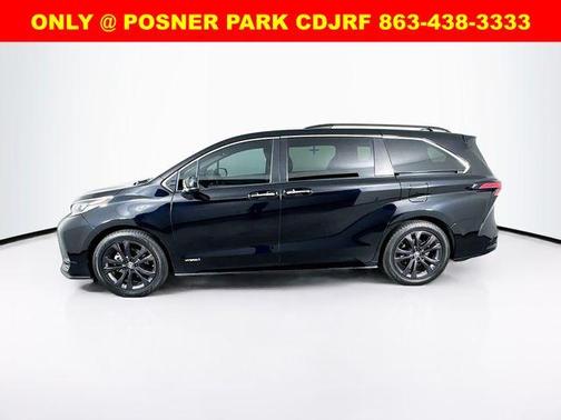 2021 Toyota Sienna XSE 7 Passenger
