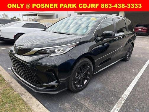 2021 Toyota Sienna XSE 7 Passenger