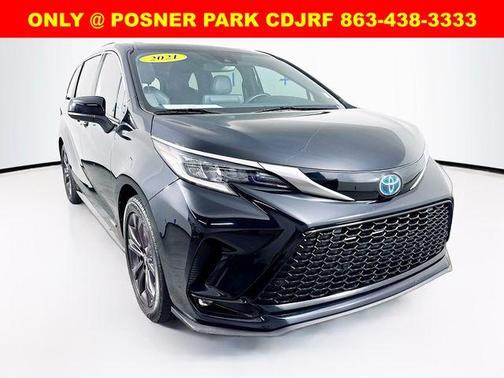 2021 Toyota Sienna XSE 7 Passenger