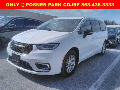 2024 Chrysler Pacifica Touring-L