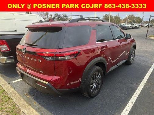 2023 Nissan Pathfinder SV