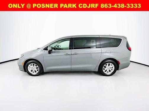 2023 Chrysler Pacifica Touring-L