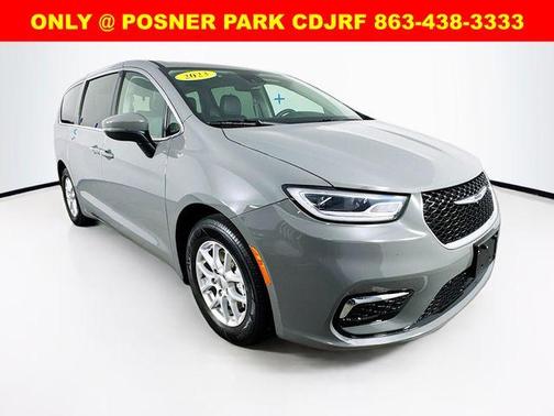 2023 Chrysler Pacifica Touring-L