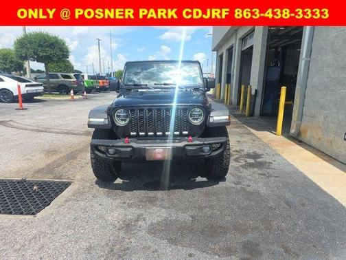 Black Clearcoat 2020 Jeep Gladiator Rubicon