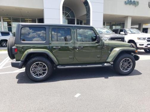 Photo 3 of 15 of 2021 Jeep Wrangler Unlimited Sport