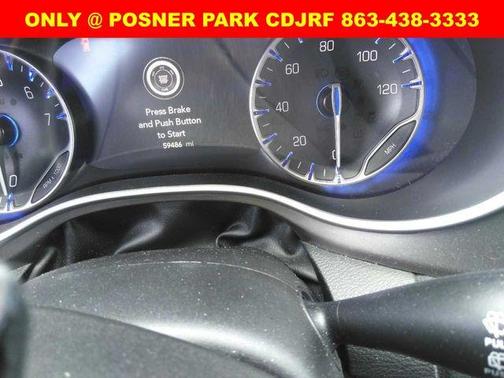 2023 Chrysler Pacifica Touring-L