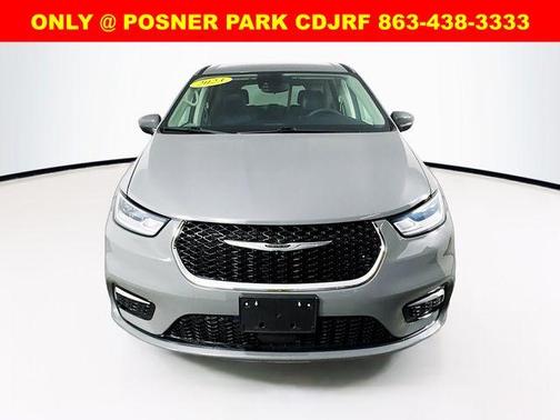 2023 Chrysler Pacifica Touring-L