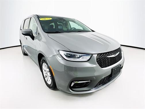 2023 Chrysler Pacifica Touring-L