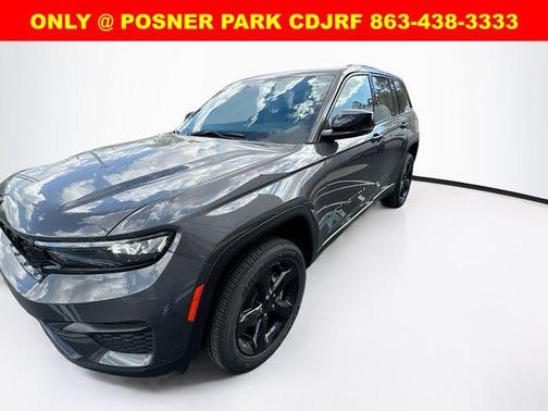 2025 Jeep Grand Cherokee Laredo