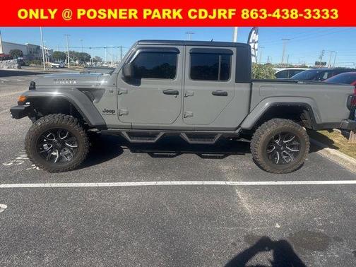 2022 Jeep Gladiator Sport