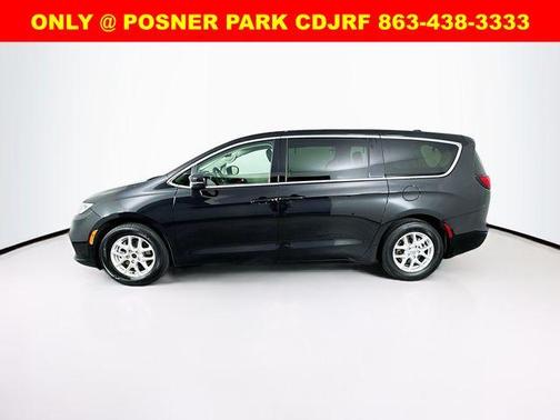 2023 Chrysler Pacifica Touring-L