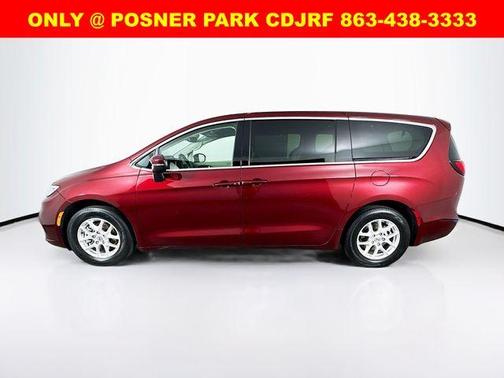 2023 Chrysler Pacifica Touring-L
