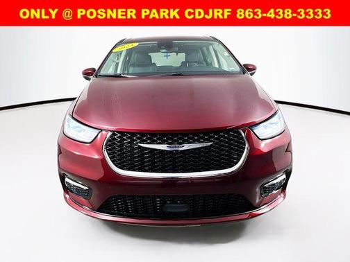 2023 Chrysler Pacifica Touring-L