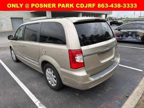 2015 Chrysler Town & Country Touring
