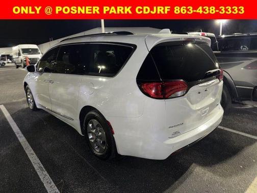 2018 Chrysler Pacifica Hybrid Limited