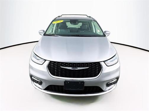 2021 Chrysler Pacifica Touring-L