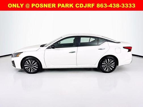 Glacier White 2025 Nissan Altima SV