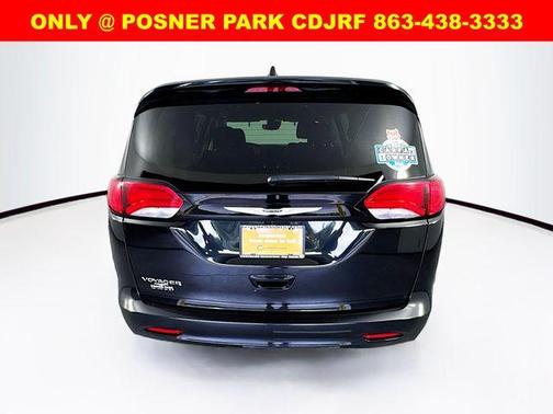 2023 Chrysler Voyager LX